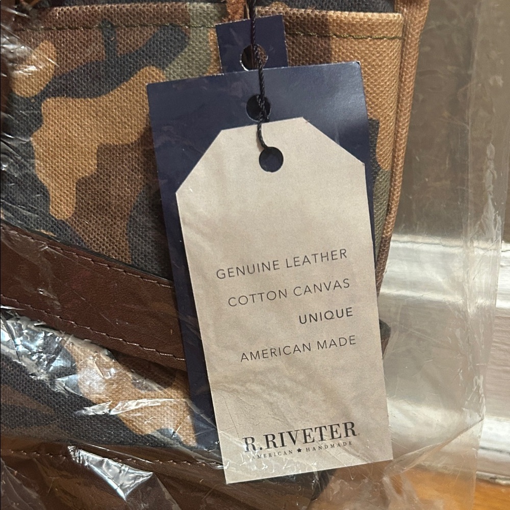 R. Riveter **SPECIAL EDITION** Otto Trailblazer Camouflage Bag - Picture 5 of 5